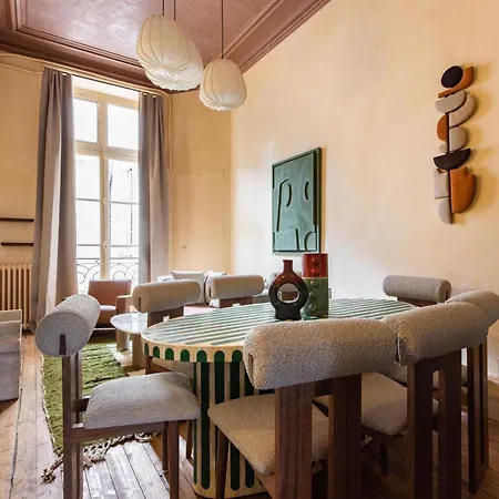 Nochichi Collections - Grands Boulevards Apartman