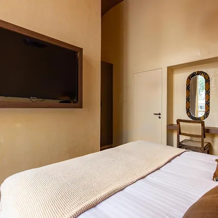 Nochichi Collections - Grands Boulevards Apartman *