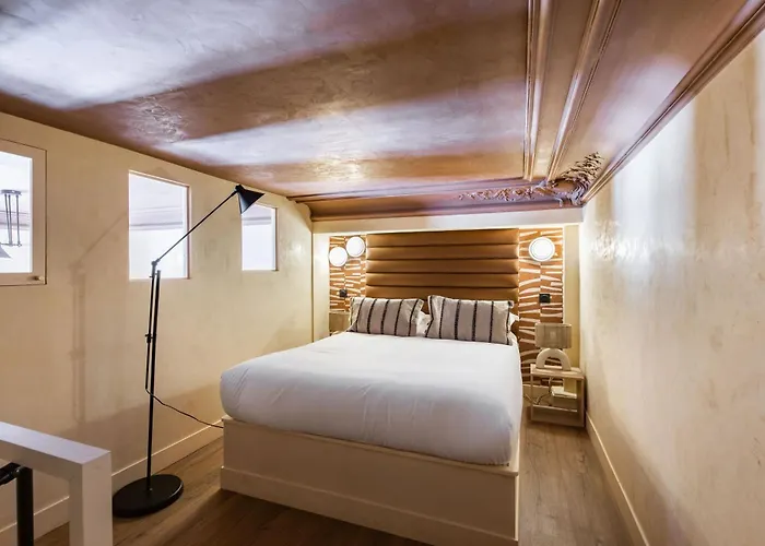 Nochichi Collections - Grands Boulevards Appartement